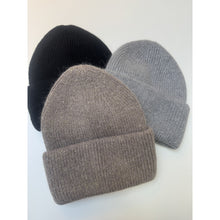 Load image into Gallery viewer, Qnuz Raja Knit hat Hat/Glove 99 Black
