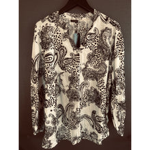 Load image into Gallery viewer, Qnuz Clothing Ramen oversize shirt Clothing 10 White
