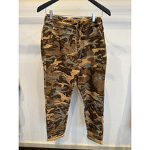 Load image into Gallery viewer, Qnuz Clothing Refika Pants Clothing 5361 camouflagecamel
