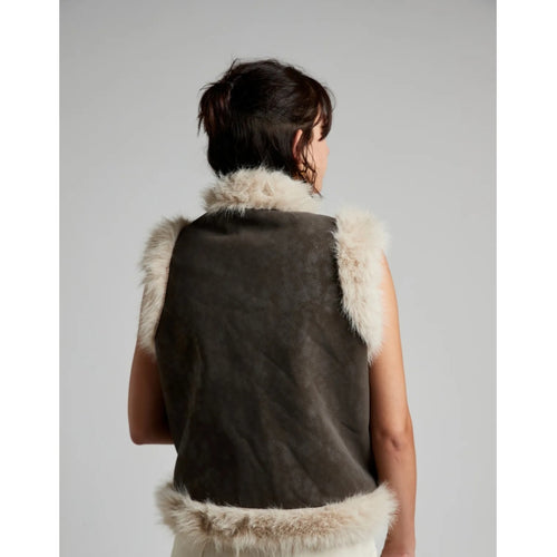 Qnuz Clothing Regitta fake fur waistcoat Clothing 99 Black