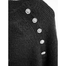 Load image into Gallery viewer, Qnuz Clothing Ria w. simili buttons Clothing 99 Black
