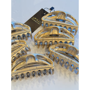 Qnuz Rikke large hairclip Hair accessories 70 Gold