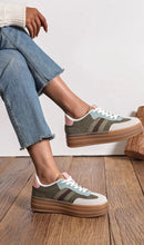 Load image into Gallery viewer, Qnuz Romani Shoe
