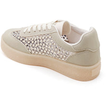 Load image into Gallery viewer, Qnuz Romani Shoe 13 Beige
