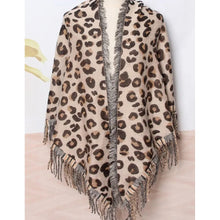 Load image into Gallery viewer, Qnuz Rosalia Scarf 63 Taupe
