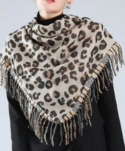 Load image into Gallery viewer, Qnuz Rosalia Scarf
