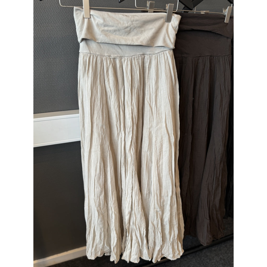 Qnuz Clothing Ruth skirt Clothing 63 Taupe