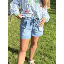 Load image into Gallery viewer, Qnuz Clothing Salina Shorts w belt Clothing 33 denim blue

