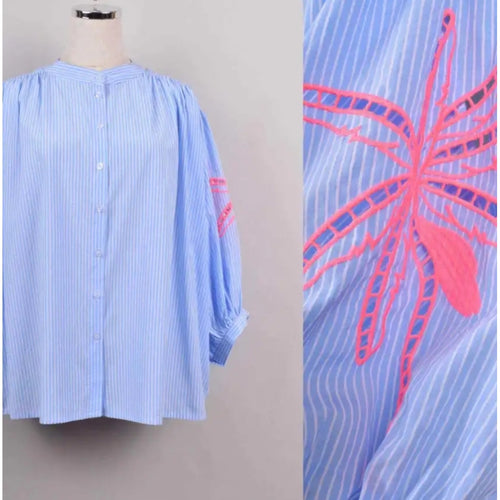 Qnuz Clothing Sarah shirt w embrodery Clothing 32 pastel Blue