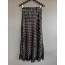 Load image into Gallery viewer, Qnuz Clothing Satin Skirt w small Dots &amp; Lace Clothing 99 Black
