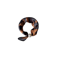 Load image into Gallery viewer, Qnuz Scarf &amp; Pearl 70 x 70 cm Scarf 60 Marron
