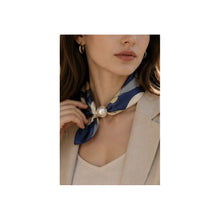 Load image into Gallery viewer, Qnuz Scarf Retro &amp; Pearl 70 x 70 cm Scarf 30 Blue

