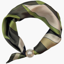 Load image into Gallery viewer, Qnuz Scarf Retro &amp; Pearl 70 x 70 cm Scarf 53 Army
