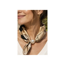 Load image into Gallery viewer, Qnuz Scarf Retro &amp; Pearl 70 x 70 cm Scarf 63 Taupe
