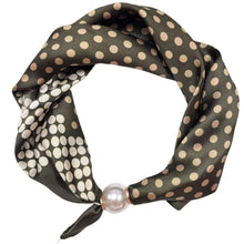 Load image into Gallery viewer, Qnuz Scarf small Dots &amp; Pearl 70 x 70 cm Scarf 53 Army
