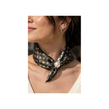 Load image into Gallery viewer, Qnuz Scarf small Dots &amp; Pearl 70 x 70 cm Scarf 60 Marron
