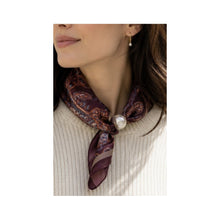 Load image into Gallery viewer, Qnuz Scarf small paisley &amp; Pearl 70 x 70 cm Scarf 28 Burgundy
