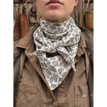 Load image into Gallery viewer, Qnuz Scarf w. Leopard 90x180 cm Scarf 13 Beige
