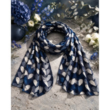Load image into Gallery viewer, Qnuz Scarf w. small Dots 90x180 cm Scarf 30 Blue
