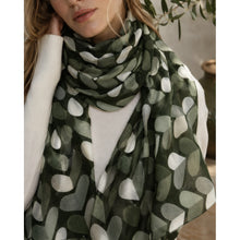 Load image into Gallery viewer, Qnuz Scarf w. small Dots 90x180 cm Scarf 53 Army

