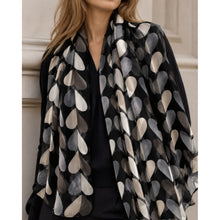 Load image into Gallery viewer, Qnuz Scarf w. small Dots 90x180 cm Scarf 99 Black
