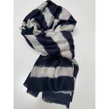 Load image into Gallery viewer, Qnuz Scarf w. sparkling glitter 80x190 cm Scarf 30 Blue

