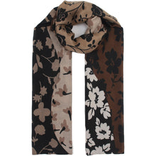 Load image into Gallery viewer, Qnuz Scarf w.flowers 90x180 cm Scarf 60 Marron
