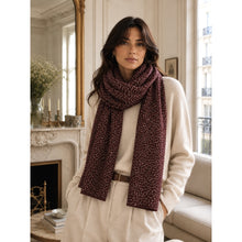 Load image into Gallery viewer, Qnuz Scarf w.flowers 90x180 cm Scarf 28 Burgundy
