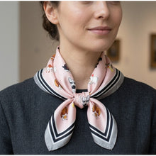 Load image into Gallery viewer, Qnuz Scarf w DOGS 70 x 70 cm Scarf 42 Rosa
