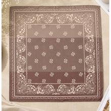 Load image into Gallery viewer, Qnuz Scarf w Paisley 70 x 70 cm Scarf 60 Marron
