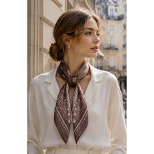 Load image into Gallery viewer, Qnuz Scarf w Paisley 70 x 70 cm Scarf 60 Marron

