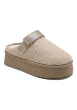 Load image into Gallery viewer, Qnuz Sheep Shoe Shoe
