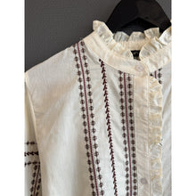 Load image into Gallery viewer, Qnuz Clothing Shirt w Embrodery Clothing 13 Ecru
