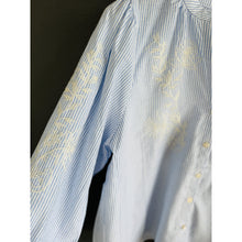 Load image into Gallery viewer, Qnuz Clothing Shirt w Stripes and embrodery Clothing 32 pastel Blue
