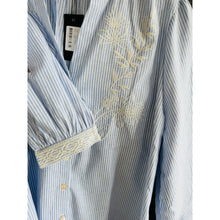 Load image into Gallery viewer, Qnuz Clothing Shirt w Stripes and embrodery Clothing 32 pastel Blue

