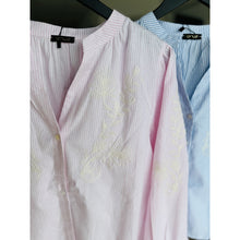 Load image into Gallery viewer, Qnuz Clothing Shirt w Stripes and embrodery Clothing 41 Rosa
