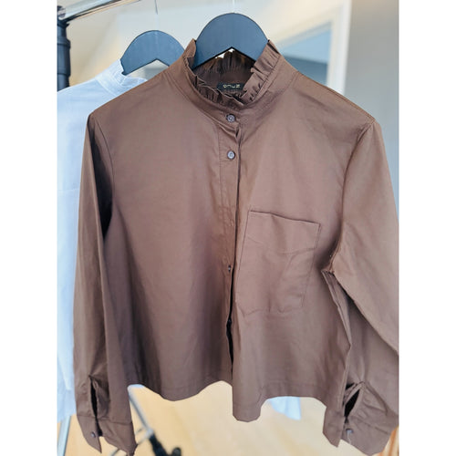 Qnuz Clothing Shirt with High Collar Clothing 606 Choco