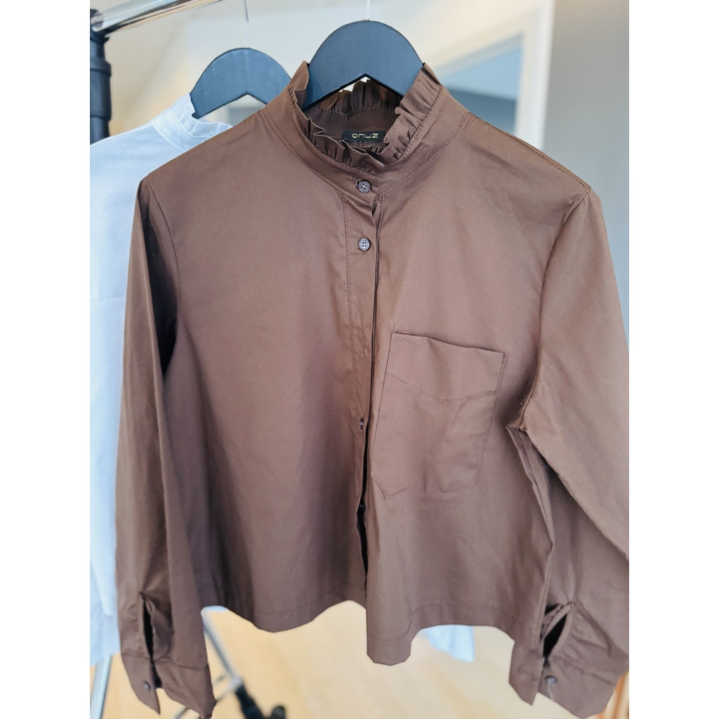 Qnuz Clothing Shirt with High Collar Clothing 606 Choco