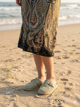 Load image into Gallery viewer, Qnuz Siv slippers w. crochet Shoe
