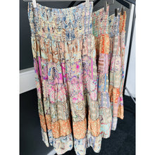 Load image into Gallery viewer, Qnuz Clothing Spring Patchwork skirt w smock Clothing 01 Multi

