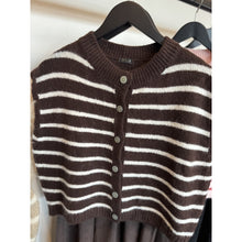 Load image into Gallery viewer, Qnuz Clothing Striped Knit west Clothing 606 Choco
