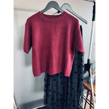 Load image into Gallery viewer, Qnuz Clothing Striped Shirt w. Embrodery &amp; smock Cuffs Clothing 28 Burgundy
