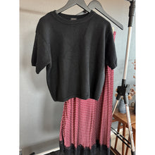 Load image into Gallery viewer, Qnuz Clothing Striped Shirt w. Embrodery &amp; smock Cuffs Clothing 99 Black
