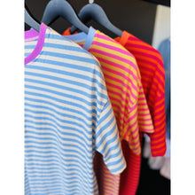 Load image into Gallery viewer, Qnuz Clothing Striped dress w. Pockets Clothing 4444 Bublegum
