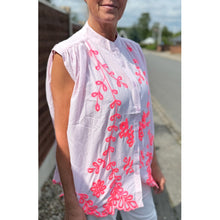 Load image into Gallery viewer, Qnuz Clothing Sussy Shirt w embrodery Clothing 4444 Bublegum
