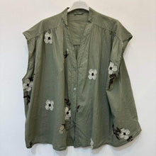 Load image into Gallery viewer, Qnuz Clothing Sussy Shirt w embrodery Clothing 53 Army
