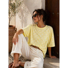 Load image into Gallery viewer, Qnuz Clothing T-Shirt w Big Dots Clothing 22 yellow
