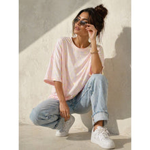 Load image into Gallery viewer, Qnuz Clothing T-Shirt w Big Dots Clothing 42 Rosa

