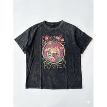 Load image into Gallery viewer, Qnuz Clothing T-shirt w. Lion Clothing 99 Black

