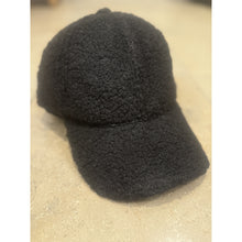 Load image into Gallery viewer, Qnuz Teddy Cap Hat/Glove 99 Black
